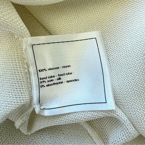 CHANEL women blouse size 40 FR or size 8 US Authentic Retail 3800$ - Picture 9 of 16